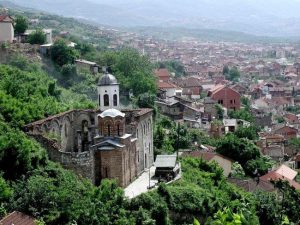 Други о Србима: На КиМ варварство Албанаца побеђује културу Срба