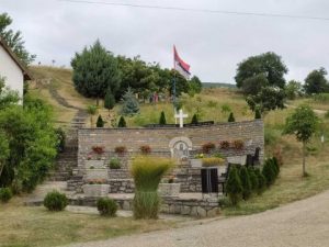 Read more about the article 26 godina od masovnog kidnapovanja i ubistva 84- tvoro Srba na području opštine Orahovac.